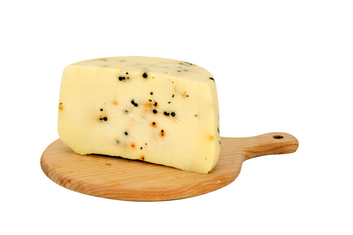 la-Sicile-Authentique-fromages-pecorino-vieilli-au-poivre
